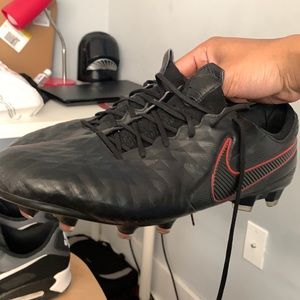 nike tiempo legend size 12 black red soccer fg